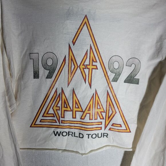 Def Leppard NWT  Crop T shirt Concert Band LS SMALL MEDIUM Forever 21 - Picture 4 of 10